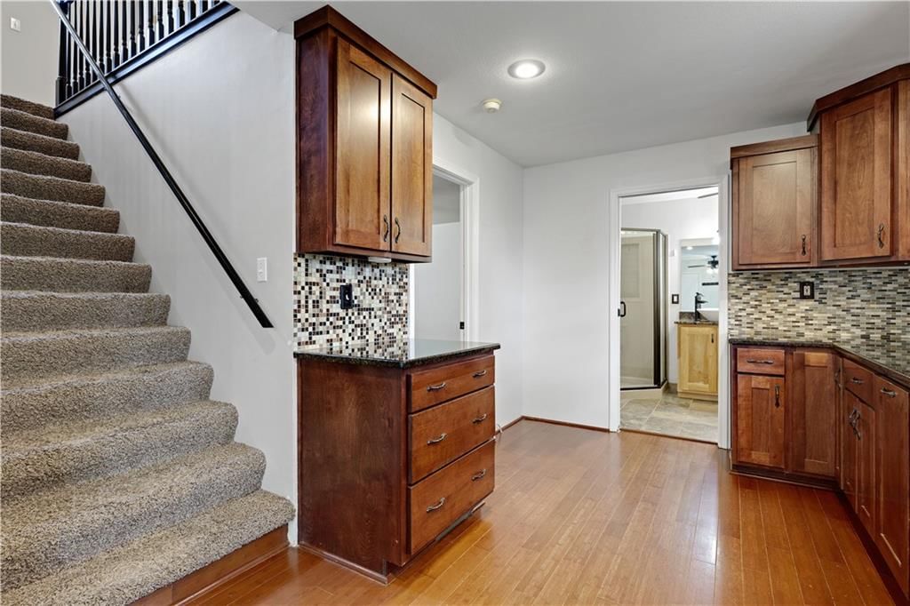 312 Walnut Street — photo 16