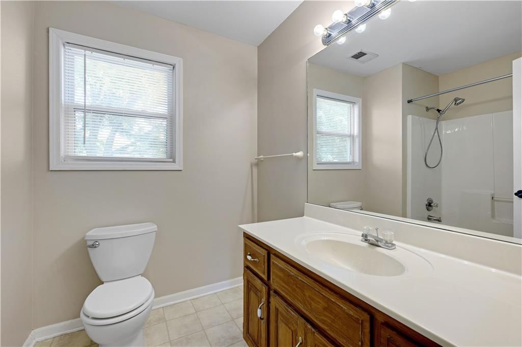 312 Walnut Street — photo 23