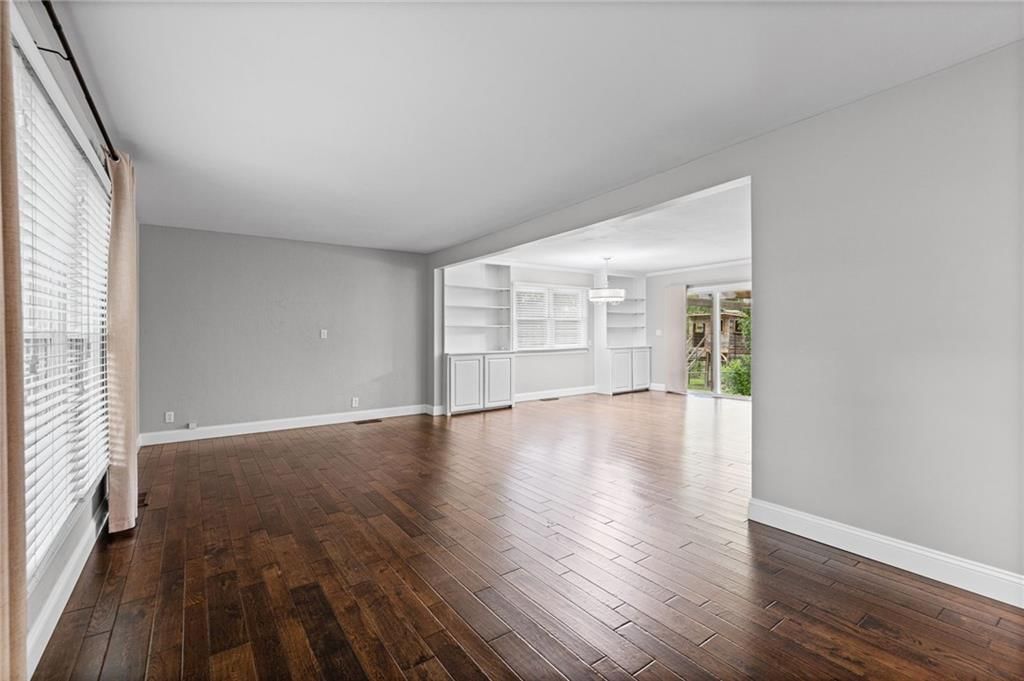 9439 Connell Drive — photo 4