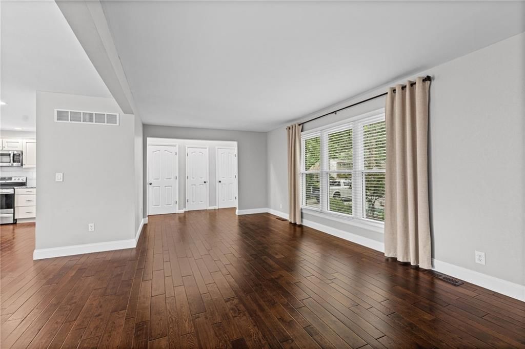 9439 Connell Drive — photo 6