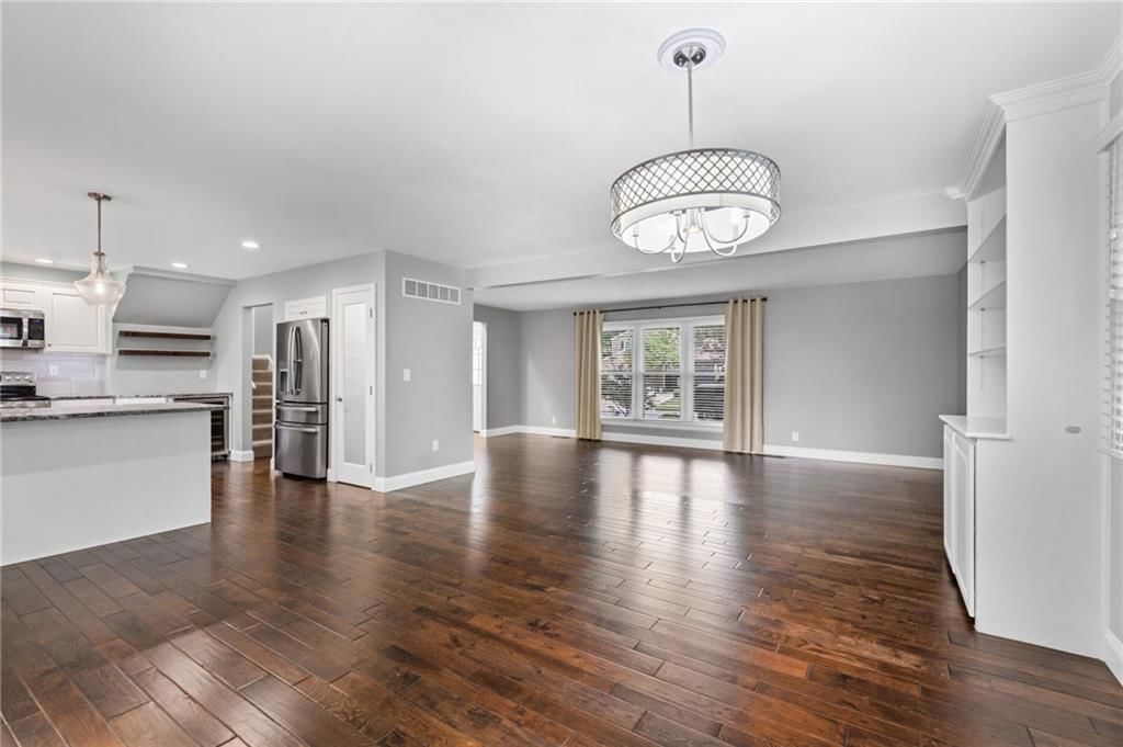 9439 Connell Drive — photo 9