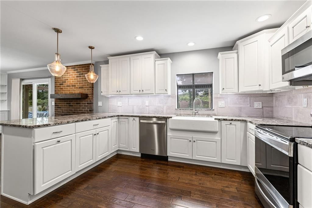 9439 Connell Drive — photo 11