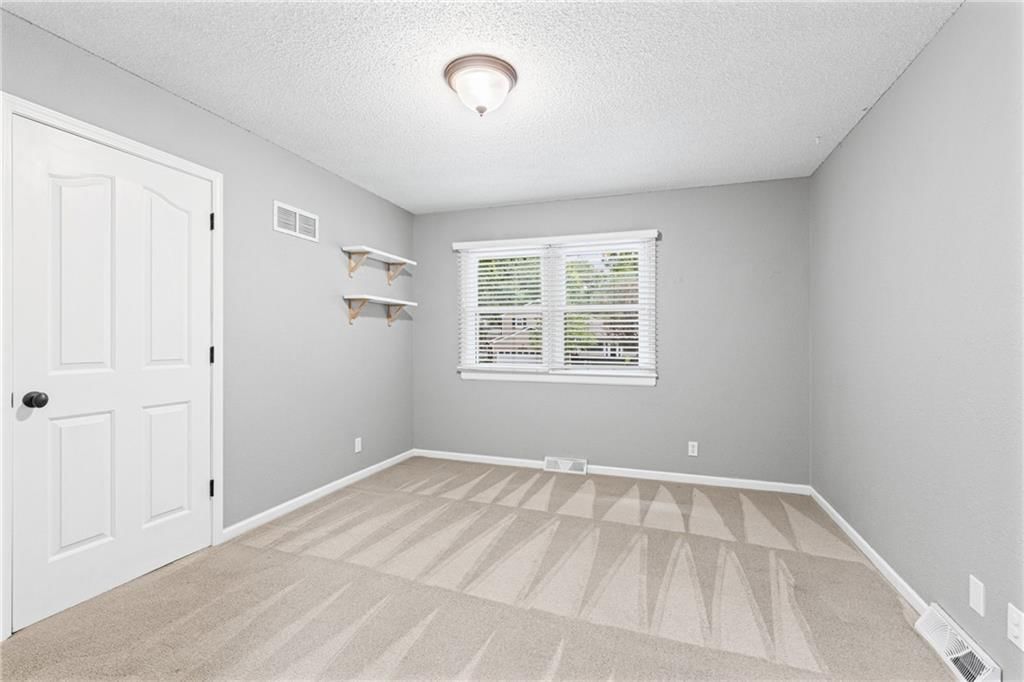 9439 Connell Drive — photo 14