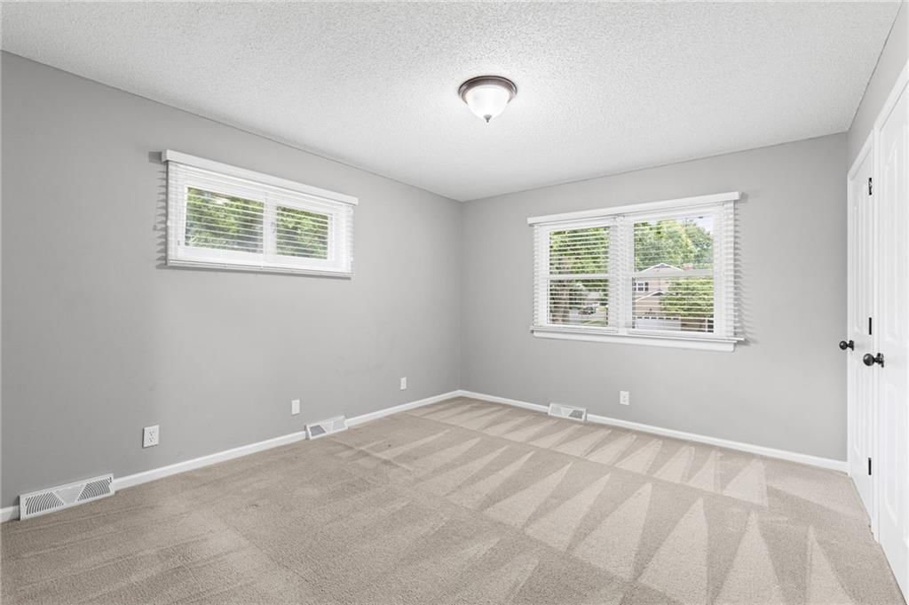 9439 Connell Drive — photo 16