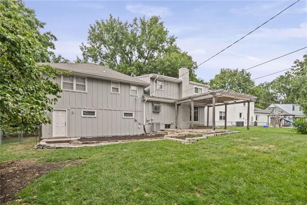 9439 Connell Drive — photo 36