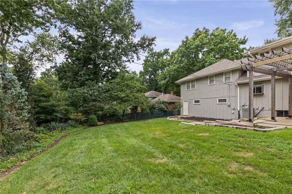 9439 Connell Drive — photo 38