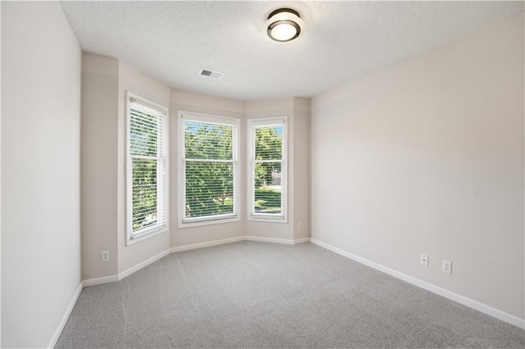 8006 W 122nd Terrace — photo 40