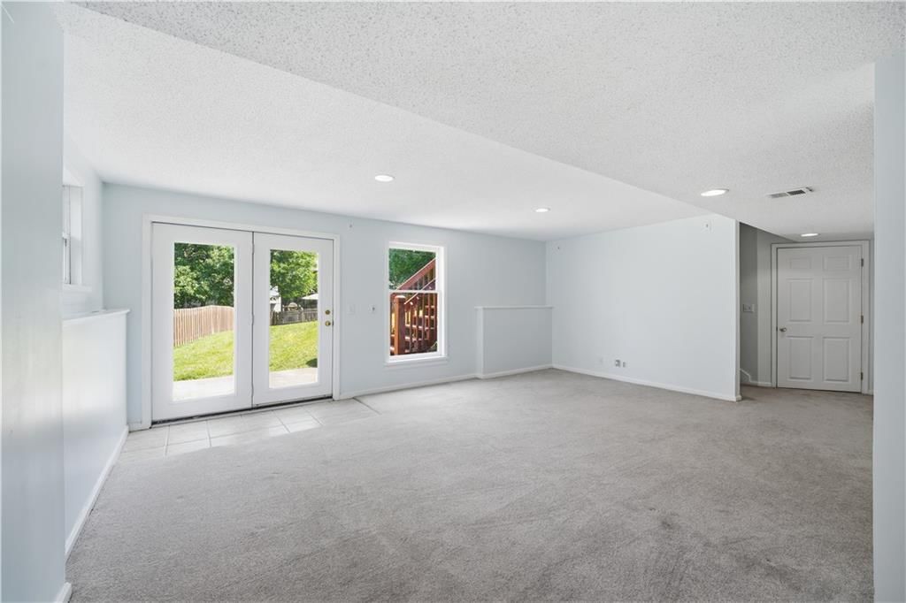 8006 W 122nd Terrace — photo 47