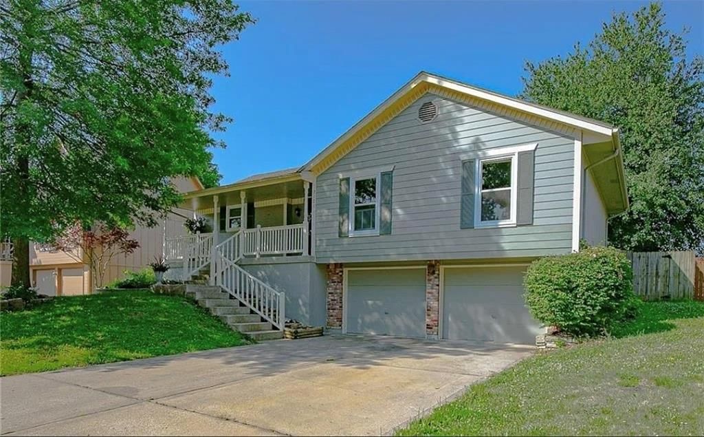 2121 NW Hidden Pointe Court — photo 1