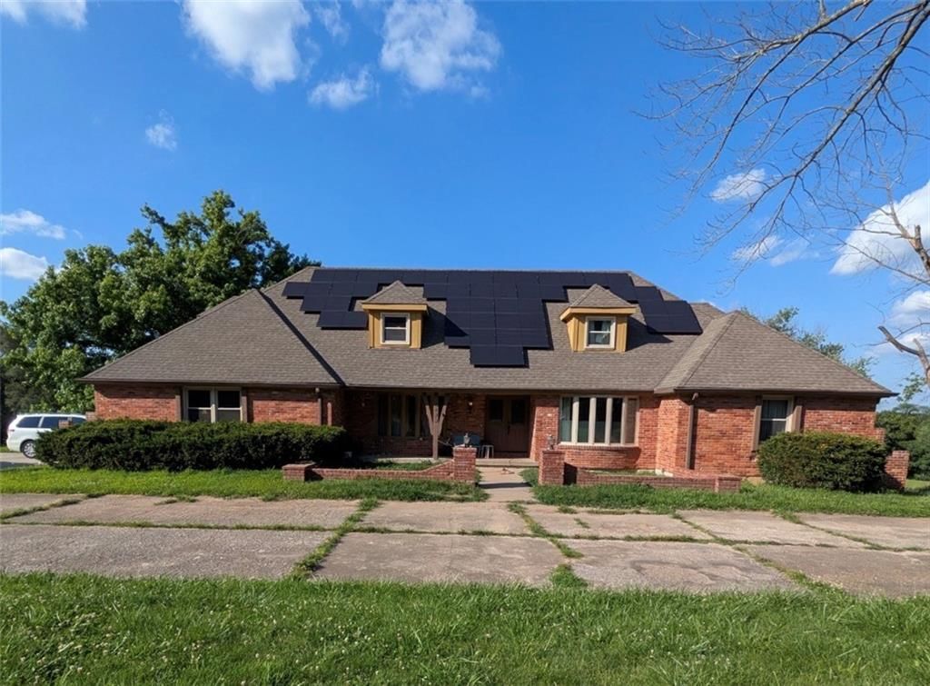 5423 Phelps Road — photo 1