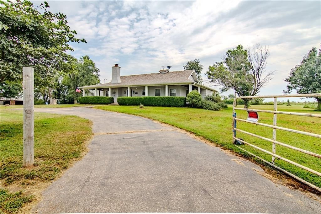 8132 N Highway 13 Highway — photo 3