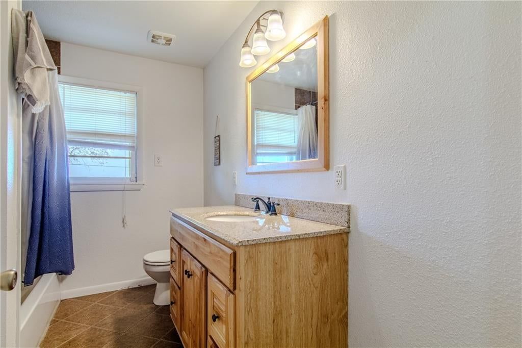 8132 N Highway 13 Highway — photo 21