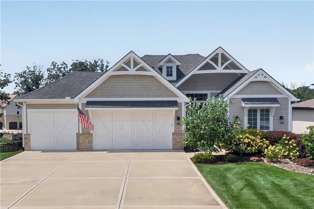 17 Buffalo Ridge Drive — photo 1