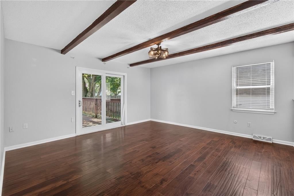 1216 NW Somerset Court — photo 11
