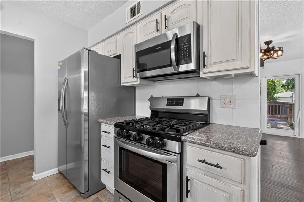 1216 NW Somerset Court — photo 16