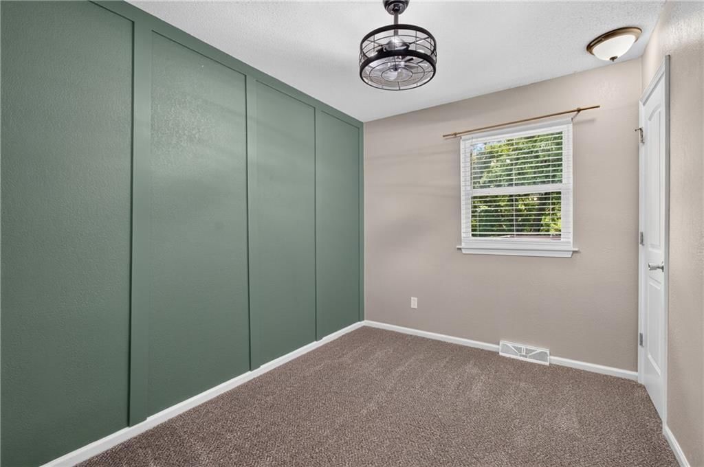 1216 NW Somerset Court — photo 17