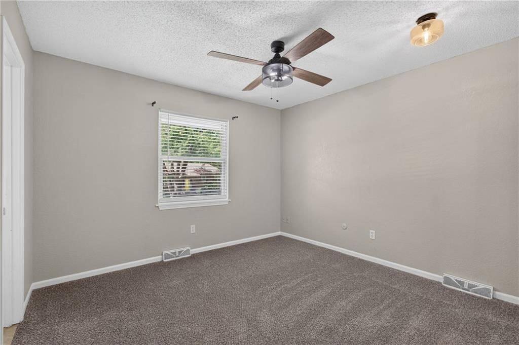 1216 NW Somerset Court — photo 22