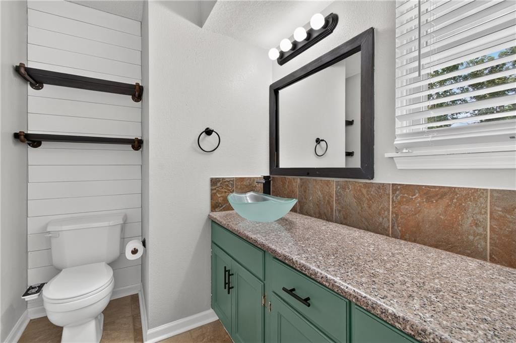 1216 NW Somerset Court — photo 25