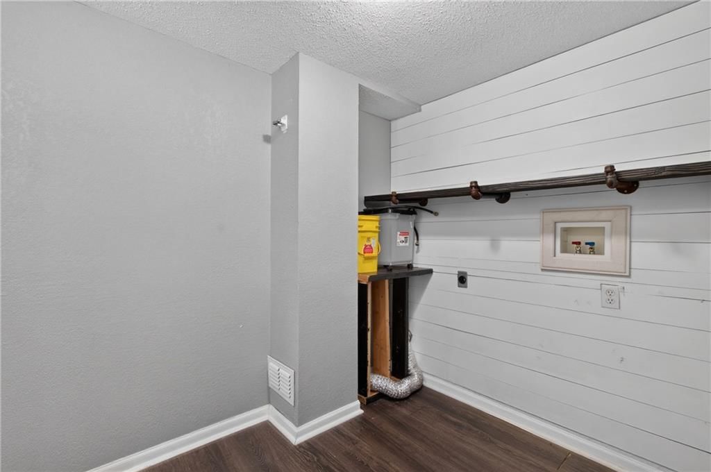 1216 NW Somerset Court — photo 32