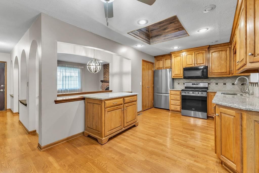 7001 N Highland Avenue — photo 11
