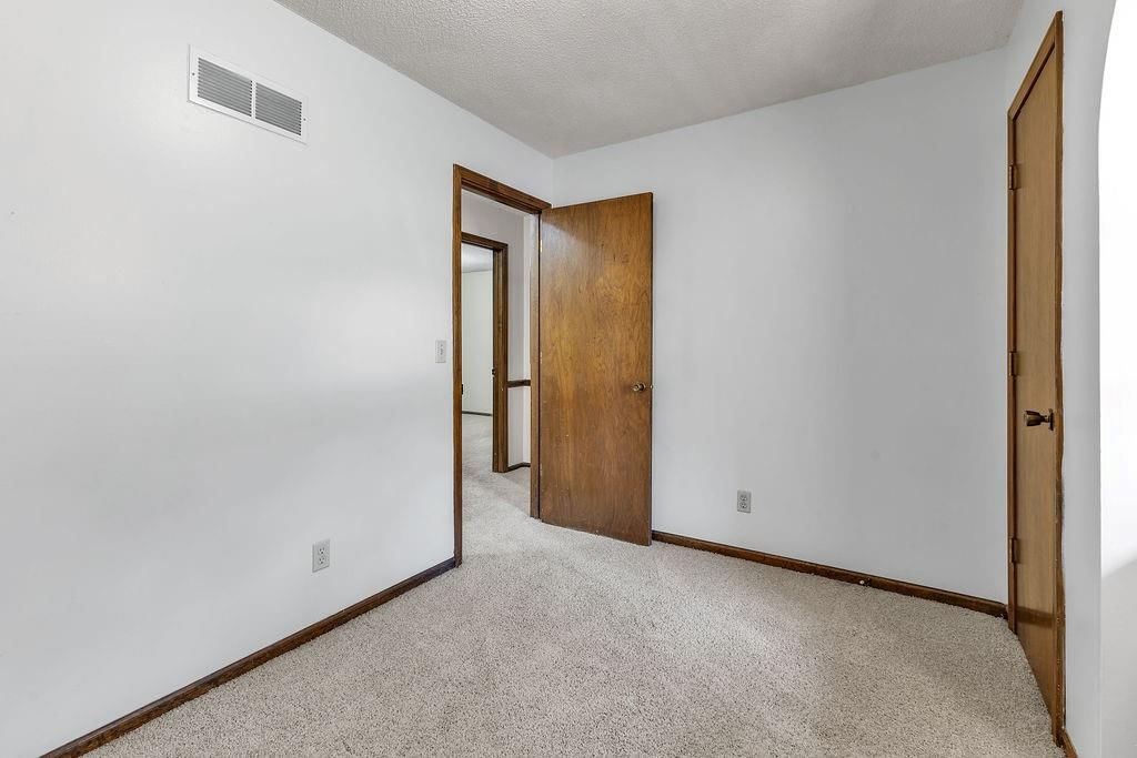 7001 N Highland Avenue — photo 25