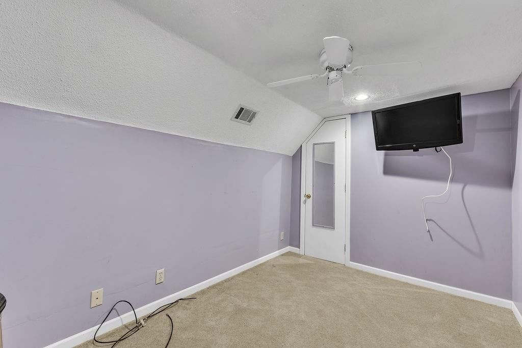 7001 N Highland Avenue — photo 37