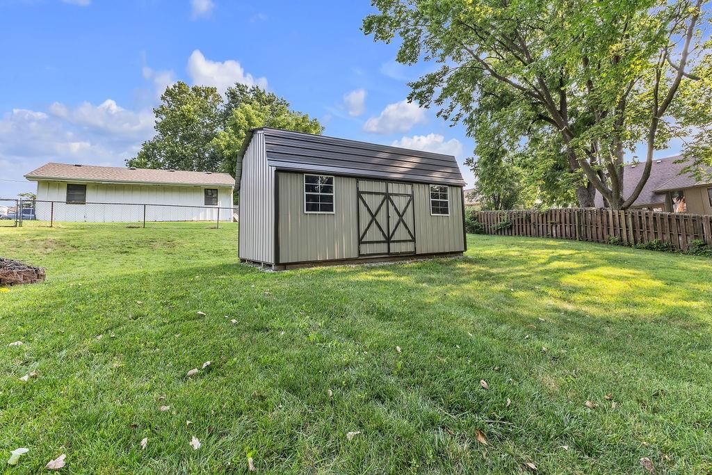 7001 N Highland Avenue — photo 53