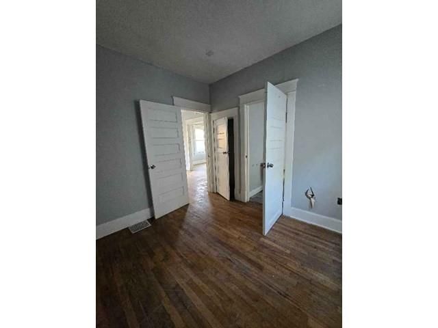 5802 Thompson Avenue — photo 5