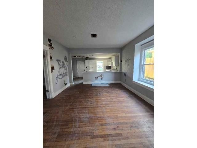 5802 Thompson Avenue — photo 11