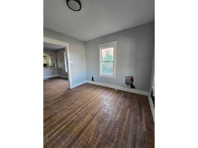 5802 Thompson Avenue — photo 13