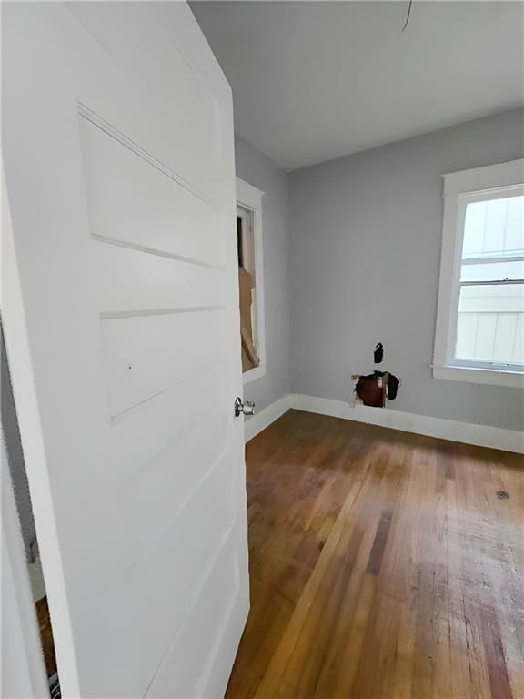5802 Thompson Avenue — photo 17