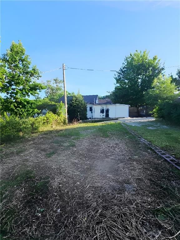 5802 Thompson Avenue — photo 21