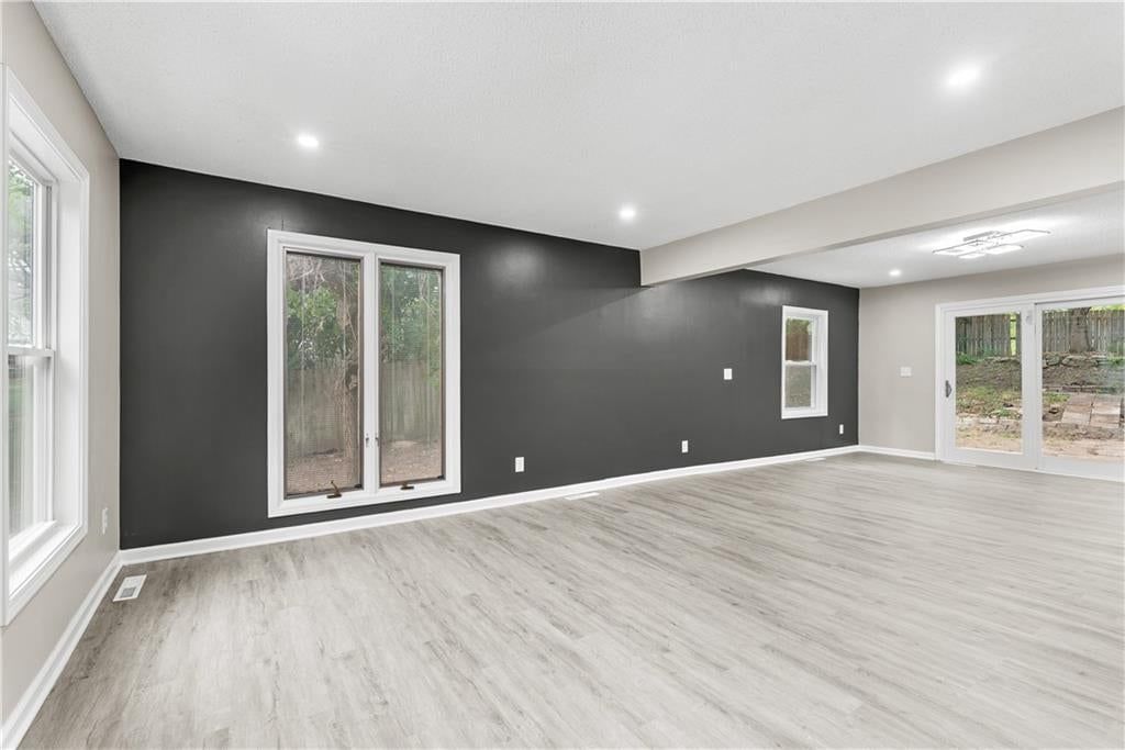 7232 N Monroe Avenue — photo 3