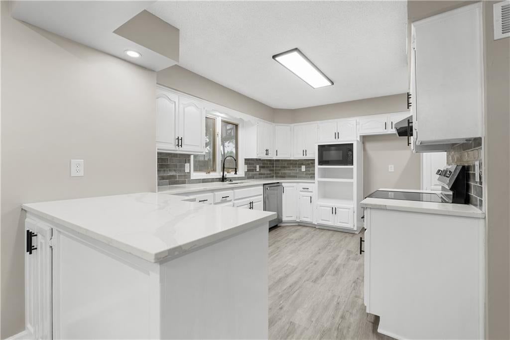 7232 N Monroe Avenue — photo 10
