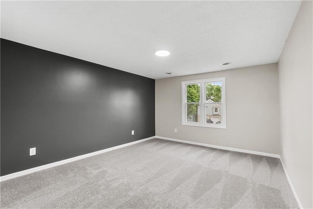 7232 N Monroe Avenue — photo 20