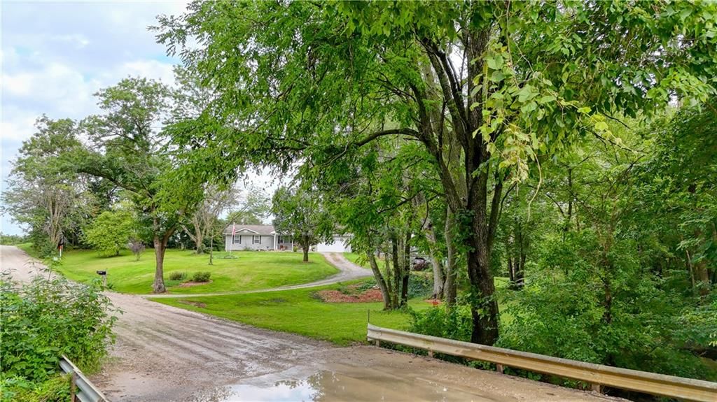 422 NE 500 Road — photo 36