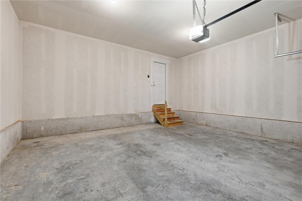 2113 SW Rutherford Drive — photo 33