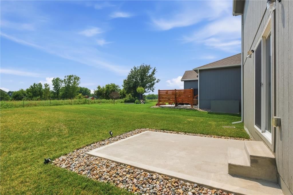2113 SW Rutherford Drive — photo 36