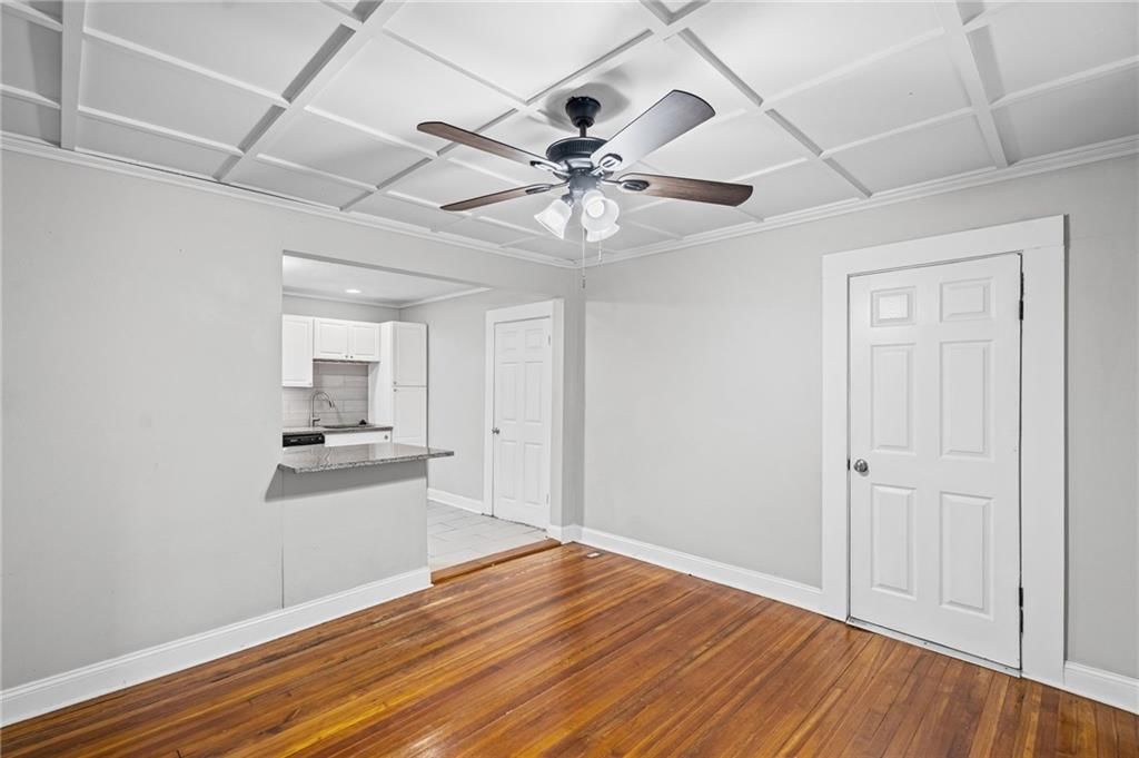 4333 Bell Street — photo 10
