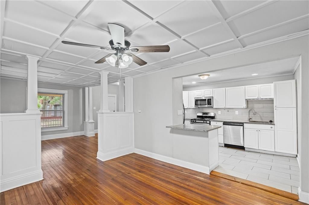 4333 Bell Street — photo 11