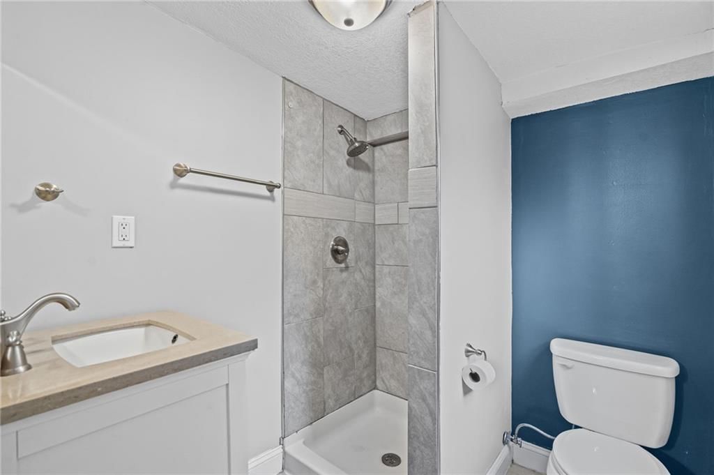 4333 Bell Street — photo 19