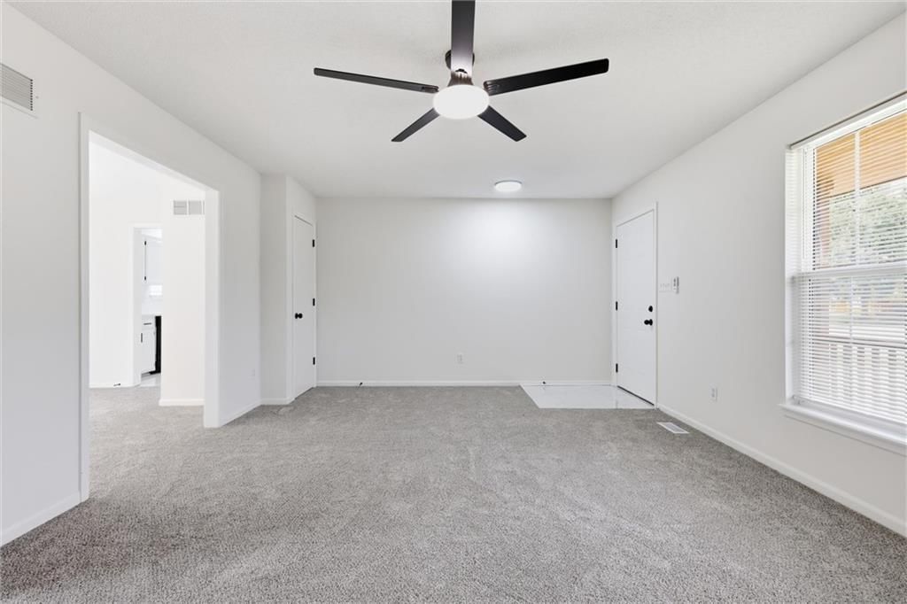 6017 Brooklyn Avenue — photo 8