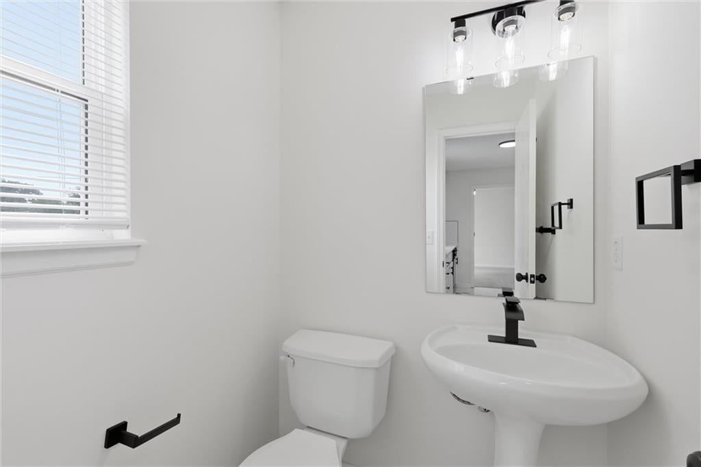 6017 Brooklyn Avenue — photo 15