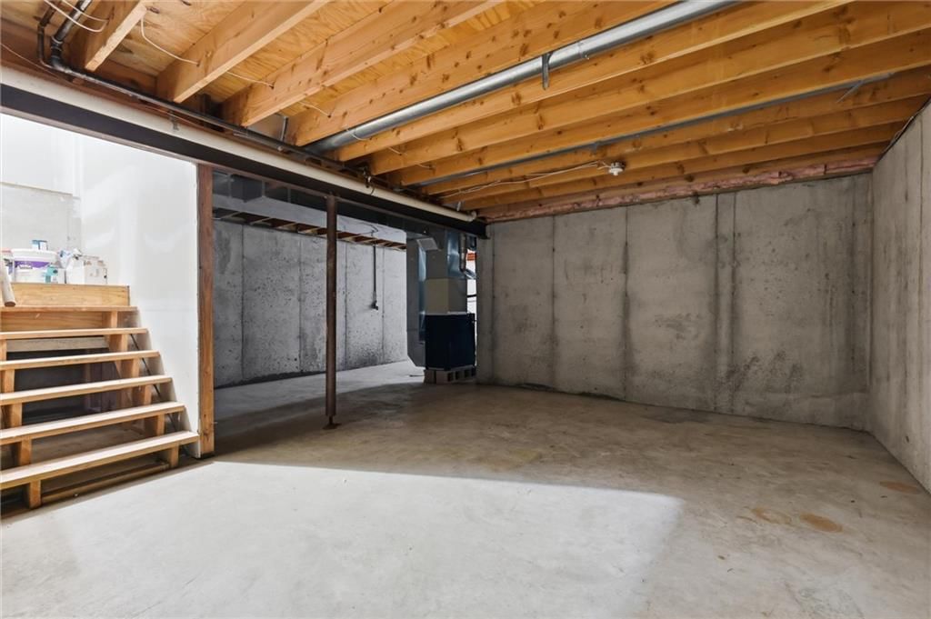 6017 Brooklyn Avenue — photo 30