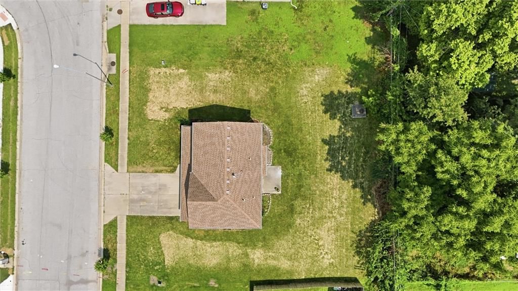 6017 Brooklyn Avenue — photo 37
