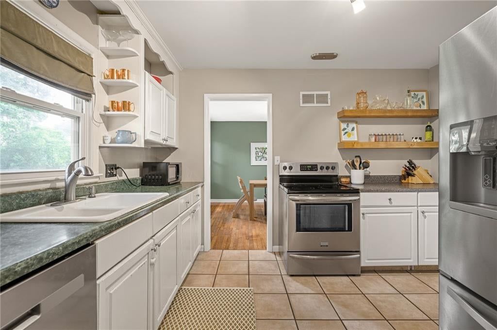 8608 Belleview Avenue — photo 9
