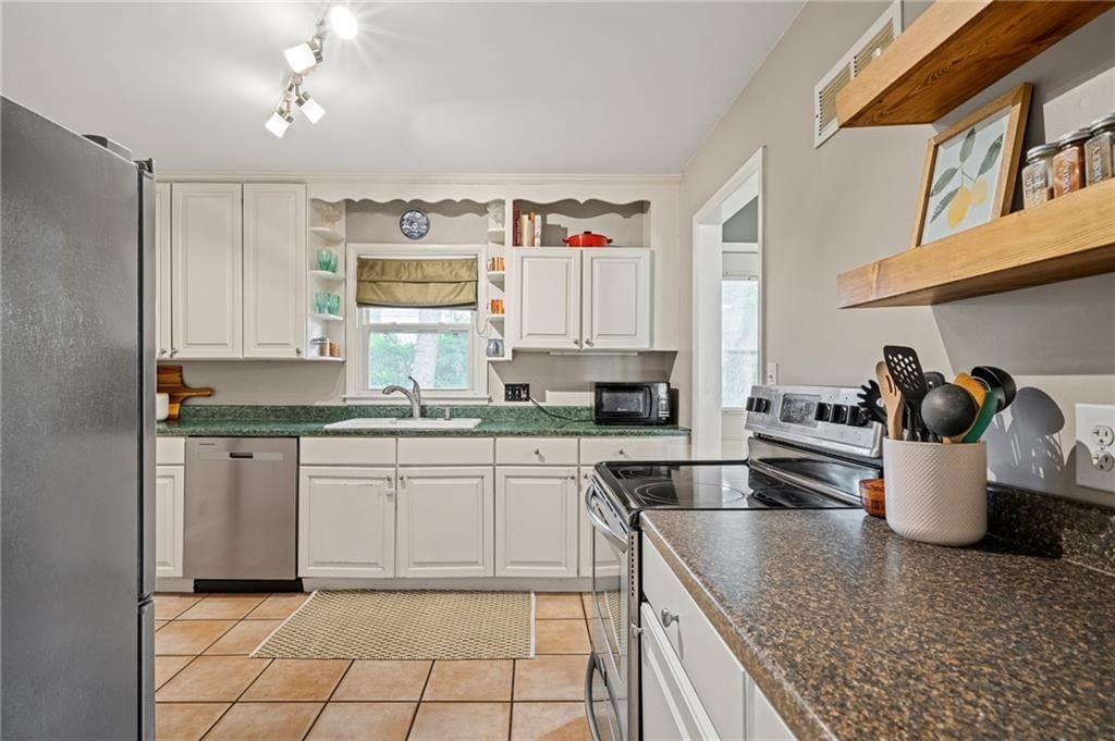 8608 Belleview Avenue — photo 10