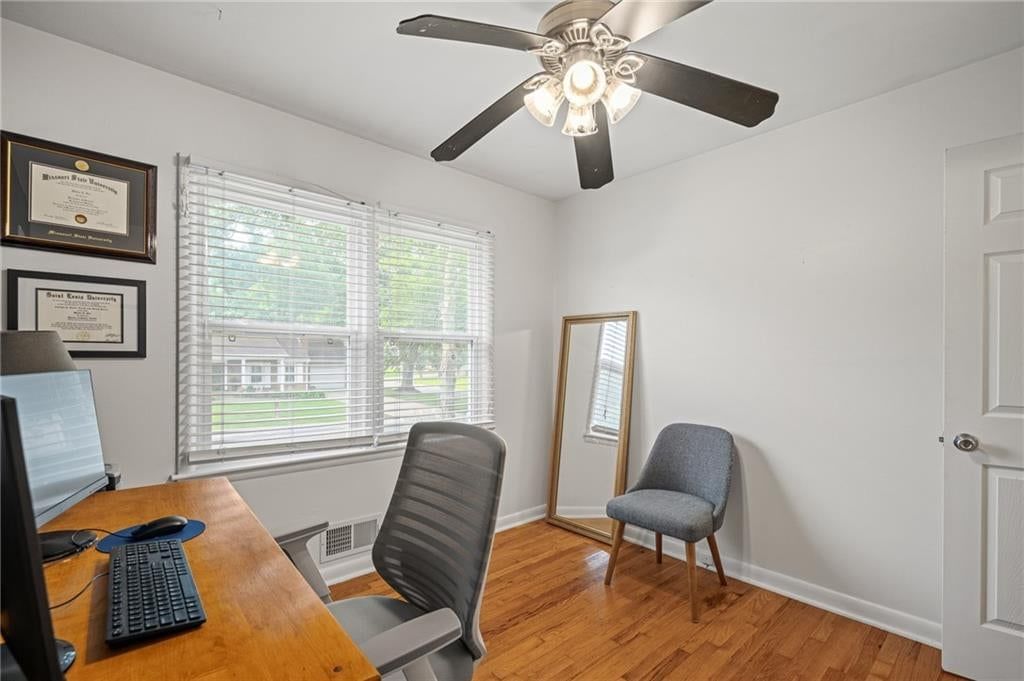 8608 Belleview Avenue — photo 19