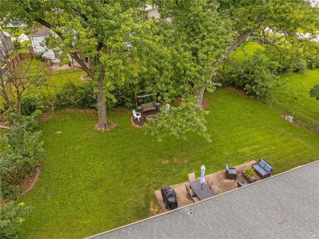 8608 Belleview Avenue — photo 25