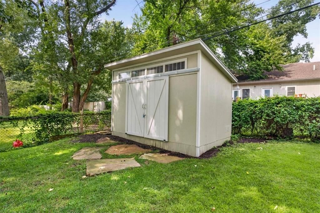 6710 Granada Lane — photo 37